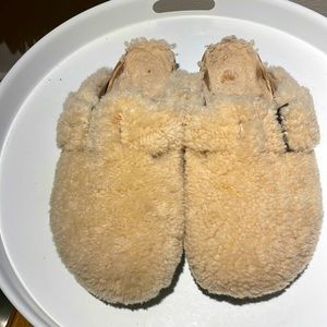BIRKENSTOCK  Eggshell Boston Teddy Shearling Never worn outside. Platform sole.
